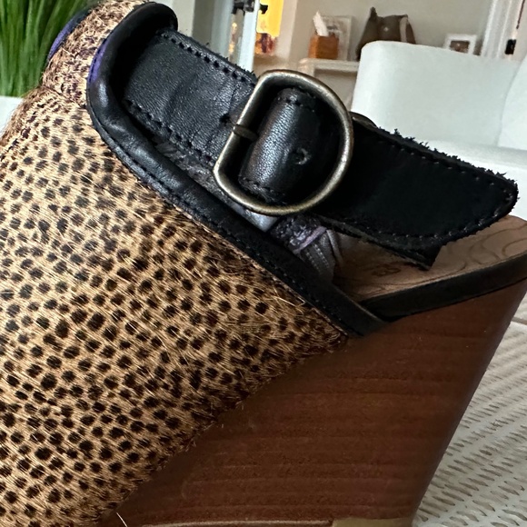 Coque Terra  Anthropologie Wedge Heel Sandals Calf Hair Sz 39 - Picture 3 of 6